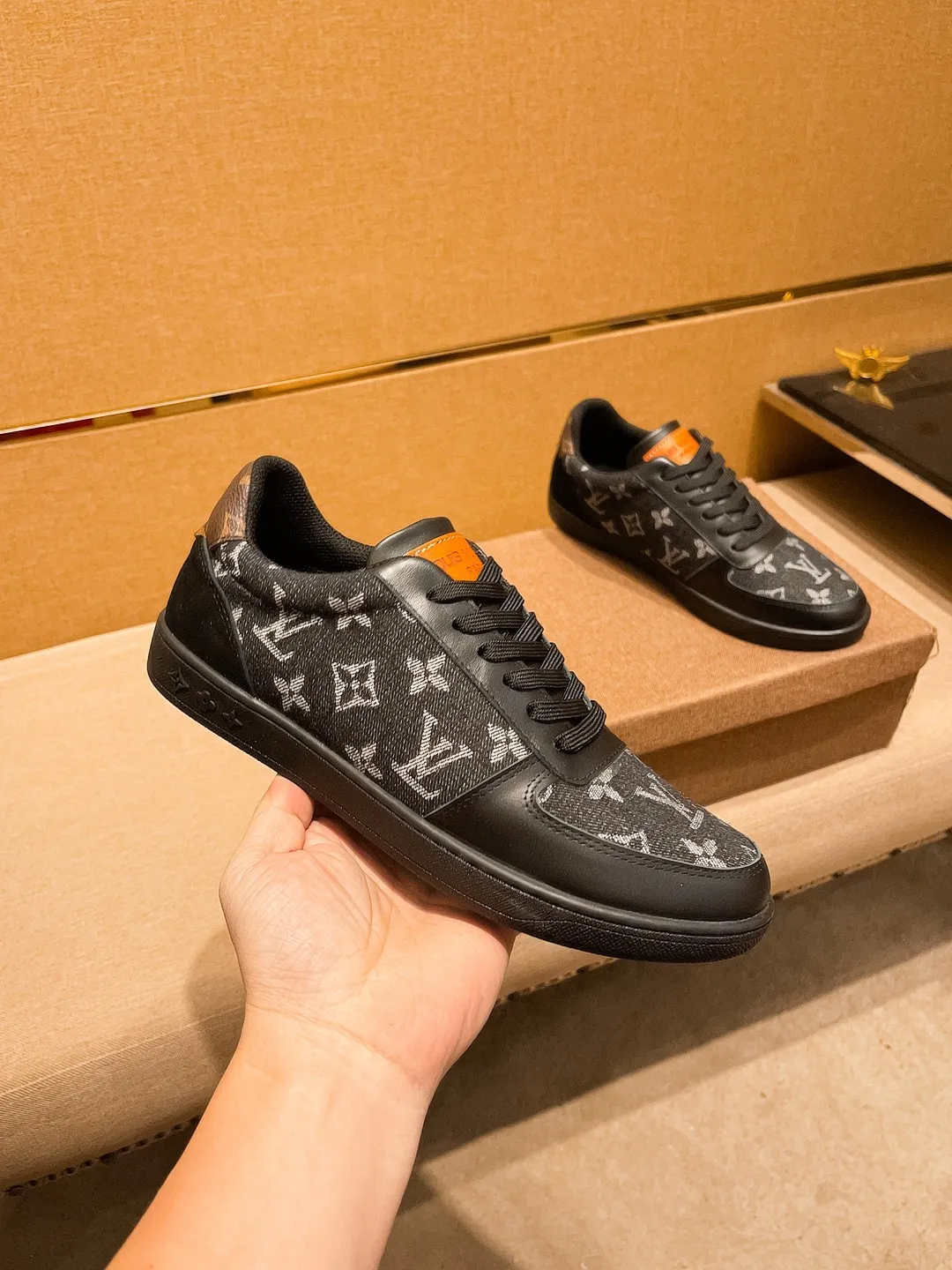 Men's shoes 💰 380💰【LV】🔥 Louis Vuitton, high-end men's shoes brand official website 1:1 latest masterpiece: the upper is made of Italian imported first-layer cowhide with a comfortable and breathable lining➕original non-slip and wear-resistant outsole🔥, making walking more convenient and comfortable! An exclusive new model, a stunning work, a beautiful 1:1 replica [color] compared to the official quality! Create a fashionable personality to set off your uniqueness! A must-have for trendy men! Classic 🔥Size: 38-44 Color: 🔥 2⃣️colors available🔥.